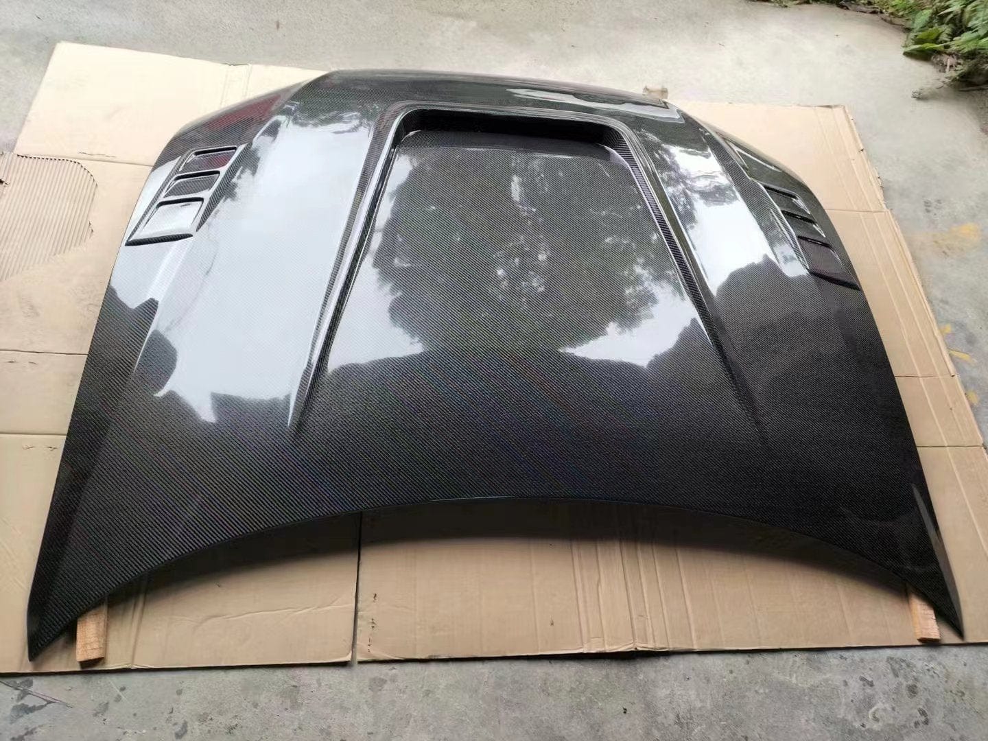 AUDI A6 S6 RS6 C8 Front Vented Bonnet Hood 2019-2025 Kazento Carbon Parts Carbon Fiber RS6-HOOD-LN-CF