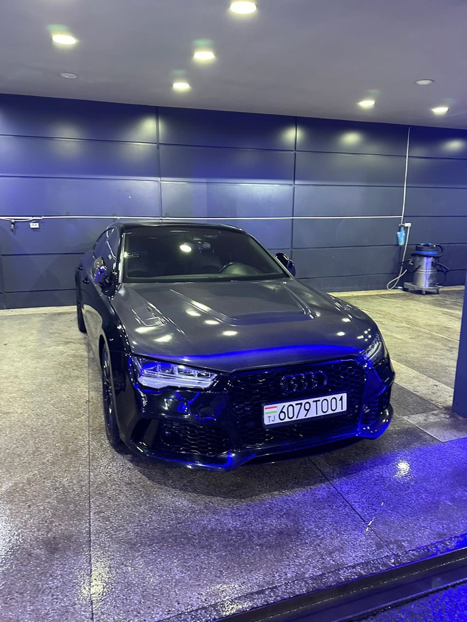 AUDI A7 S7 RS7 C7 C7.5 Front Vented Bonnet Hood 2013-2018 Kazento Carbon Parts Carbon Fiber A7-HOOD-LN-CF