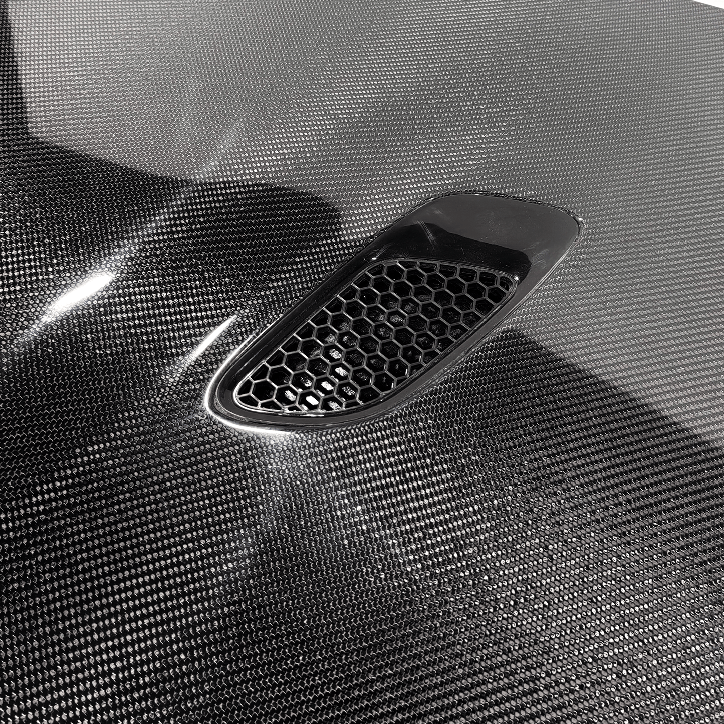 BMW 3 Series E90 330i 335i 4DR M3 Look Vented Hood Bonnet 2005-2008 Kazento Carbon Parts Carbon Fiber E900508-HOOD-M3-CF