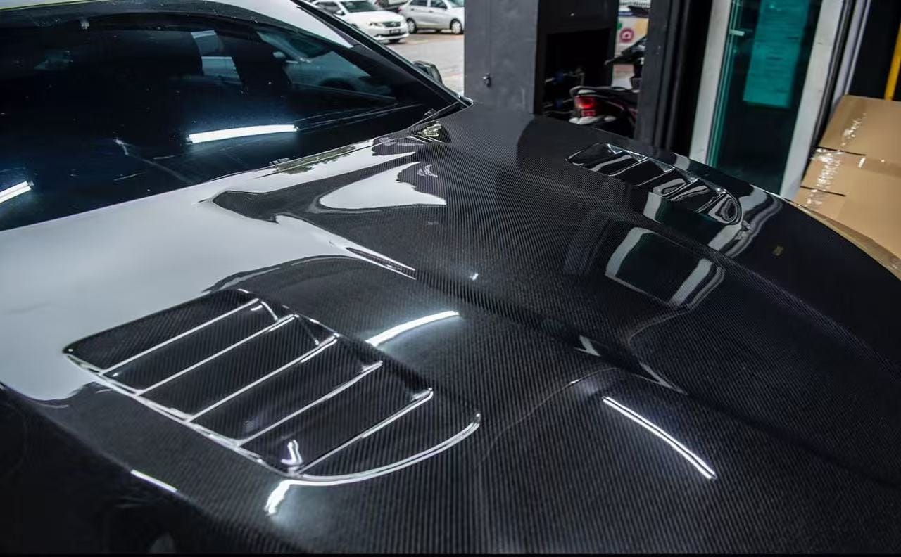 BMW 5 Series F10 F18 Sedan Vorsteiner Style Vented Hood Bonnet 2010-16