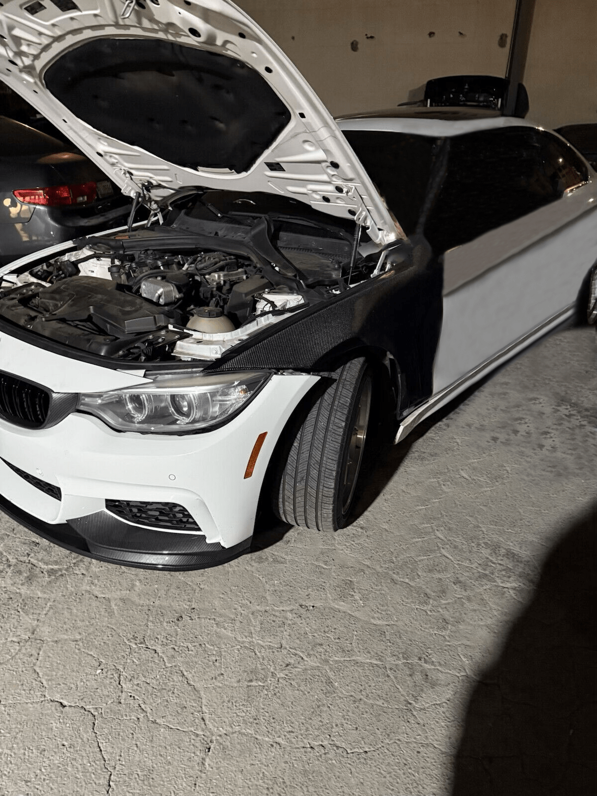 BMW F32/F33/F36 4 Series M4 Style Front Fenders with Vents 2013-2020 Kazento Carbon Parts 车身侧板 Carbon Fiber F32-FF-KZ-CF
