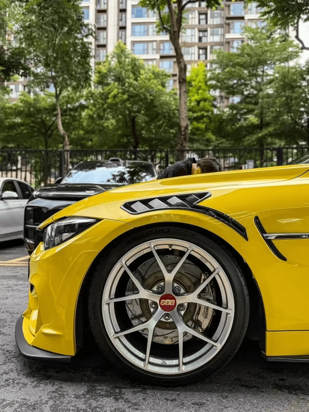 BMW F80 M3 & F82/F83 M4 GT4 Style Front Fender Vents 2014-2020 Kazento Carbon Parts 车身侧板