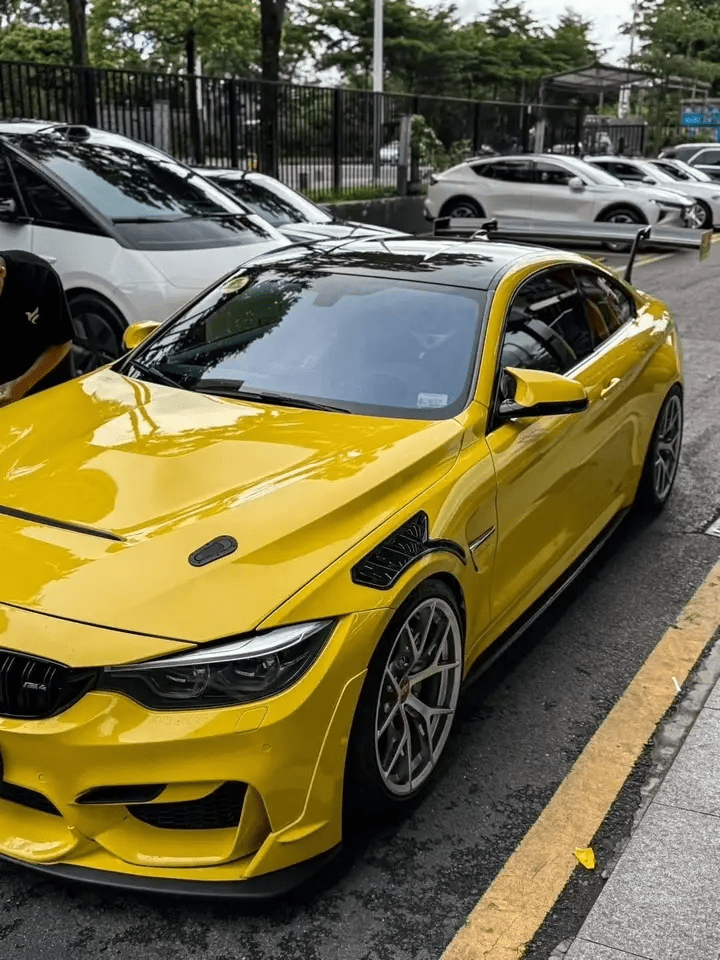 BMW F80 M3 & F82/F83 M4 GT4 Style Front Fender Vents 2014-2020 Kazento Carbon Parts 车身侧板