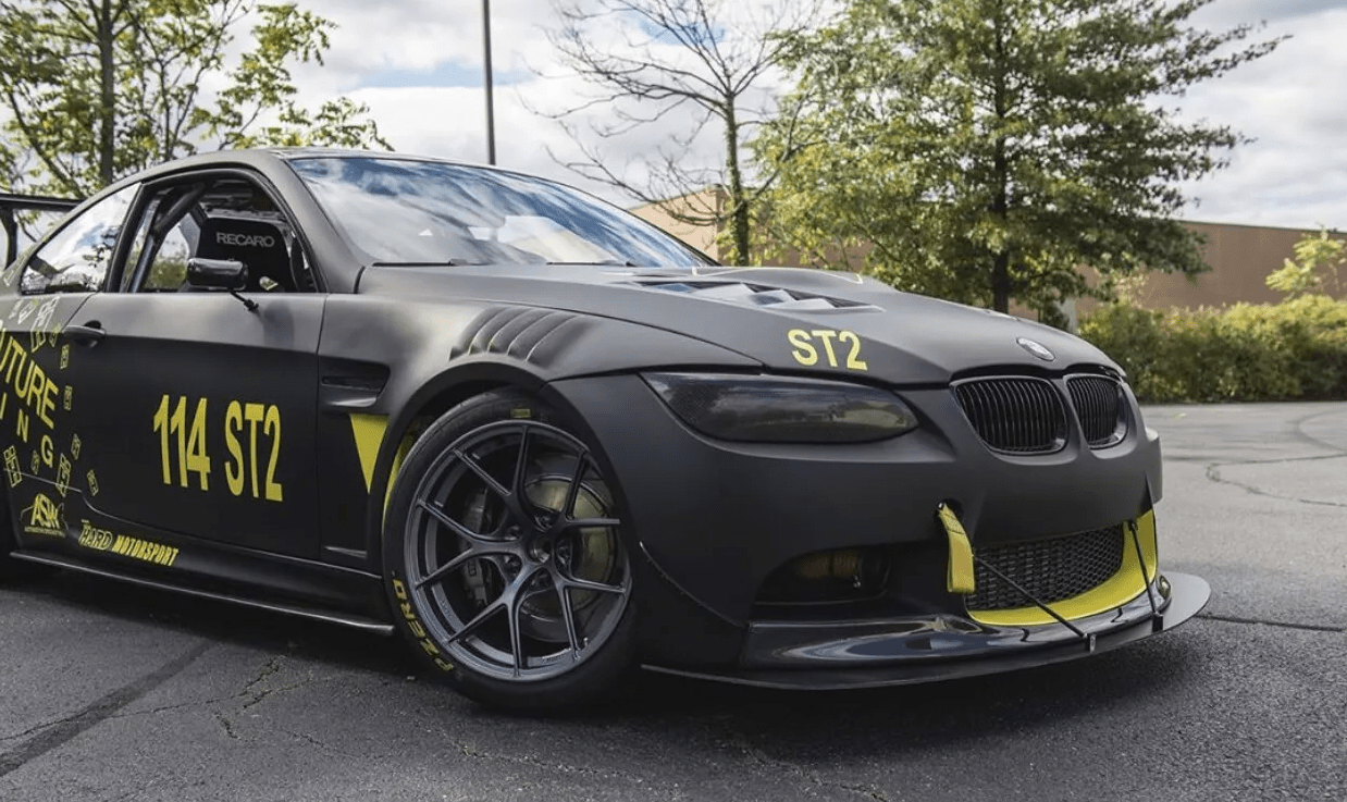 For BMW 3 Series E92 Real M3 Coupe 2006-13 GT Style Fiberglass Front Fender