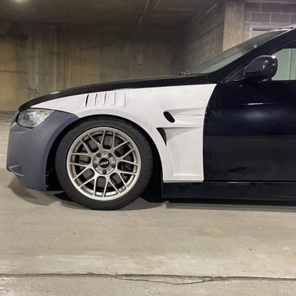 For BMW 3 Series E92 Real M3 Coupe 2006-13 GT Style Fiberglass Front Fender
