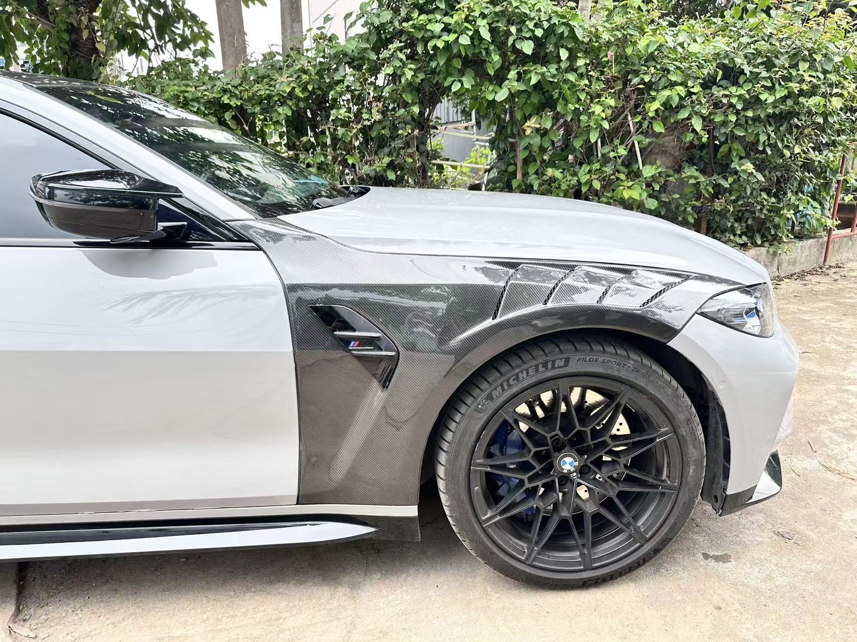 For BMW M4 G82 V2 Style Front Vented Fender 2020-2024