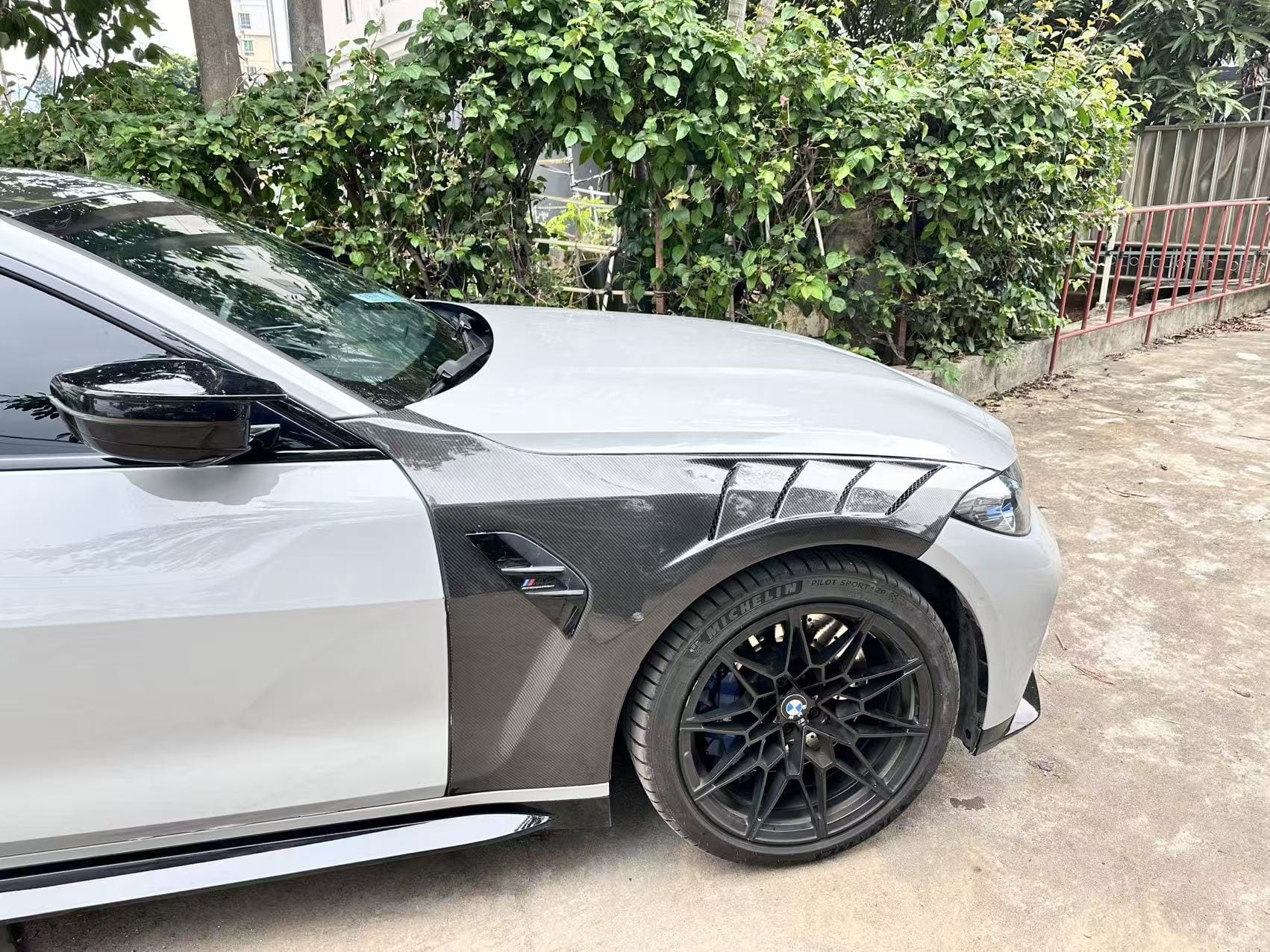 For BMW M4 G82 V2 Style Front Vented Fender 2020-2024