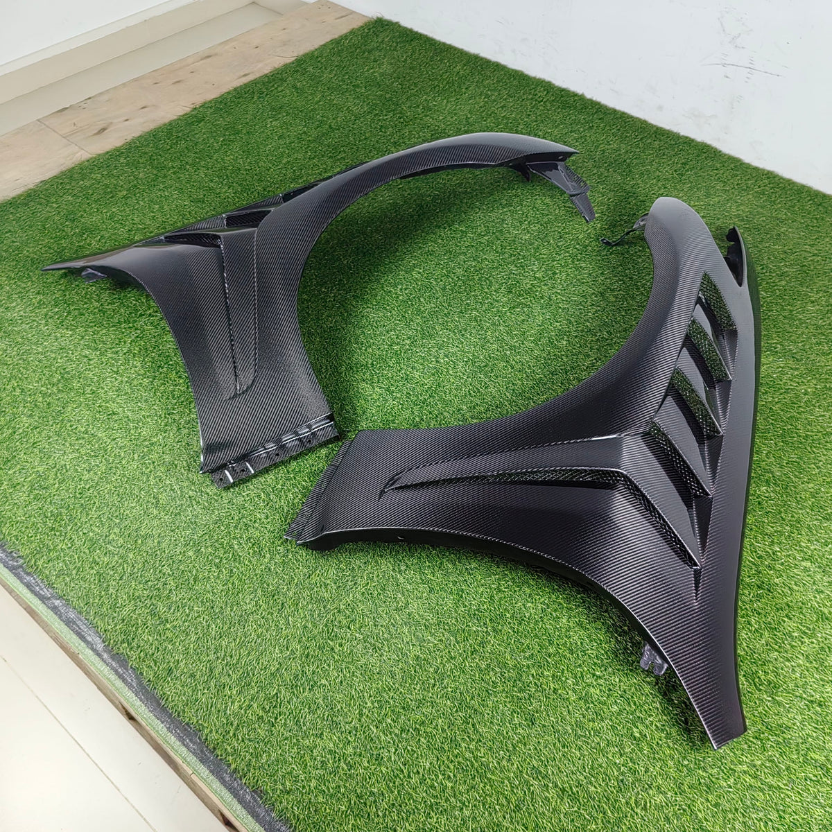 For Infiniti G37 Q40 Sedan LS Style Vented Front Fender 2008-2013