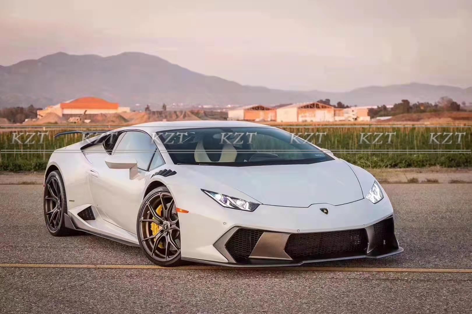 For Lamborghini Huracan LP610 VT Style Side Skirts Extensions Pair Carbon Fiber Kazento Carbon Parts 车身侧板 LP610-SS-VT-CF