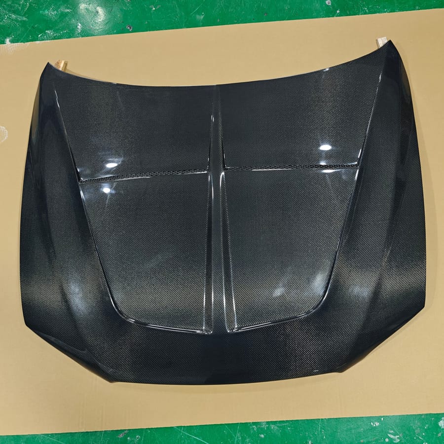 For Lexus XE10 IS200 IS300 Altezza V Style Front Vented Hood 1999-2005