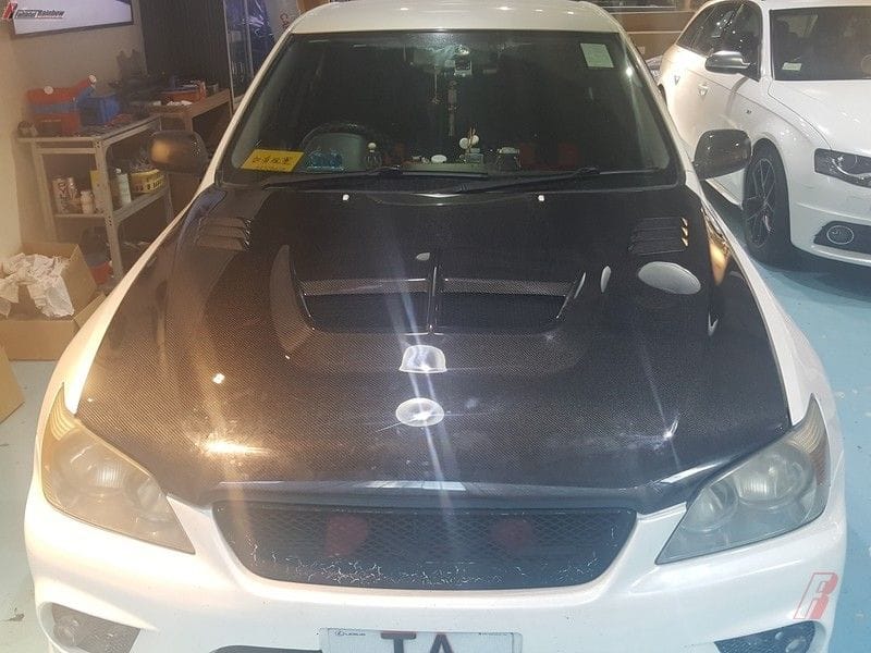 For Lexus XE10 IS200 IS300 Altezza V3 Type Front Vented Hood 1999-2005