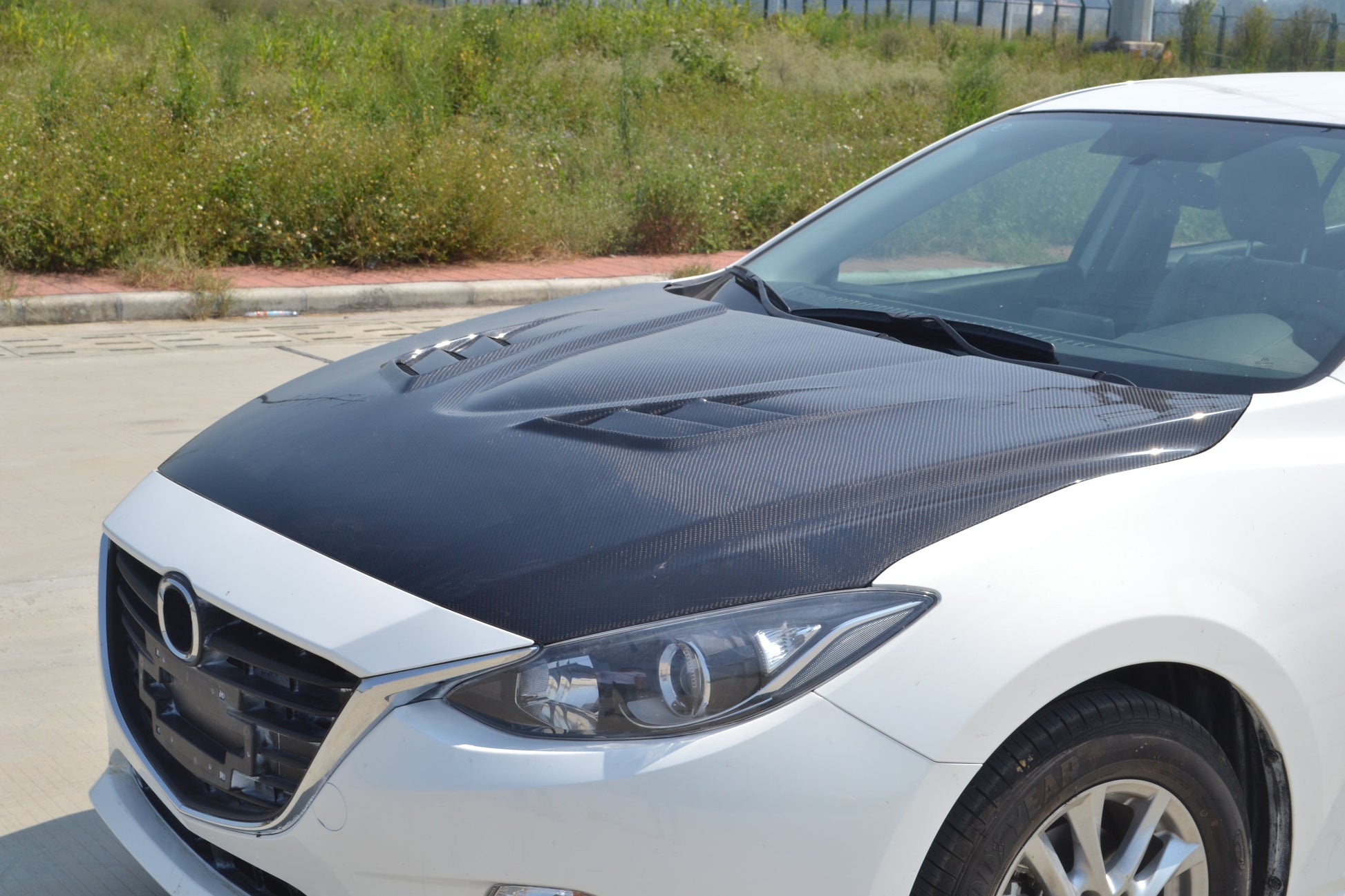 For Mazda 3 Axela 2014-16 5D Hatchback Carbon RX Style Front Vented Hood Bonnet