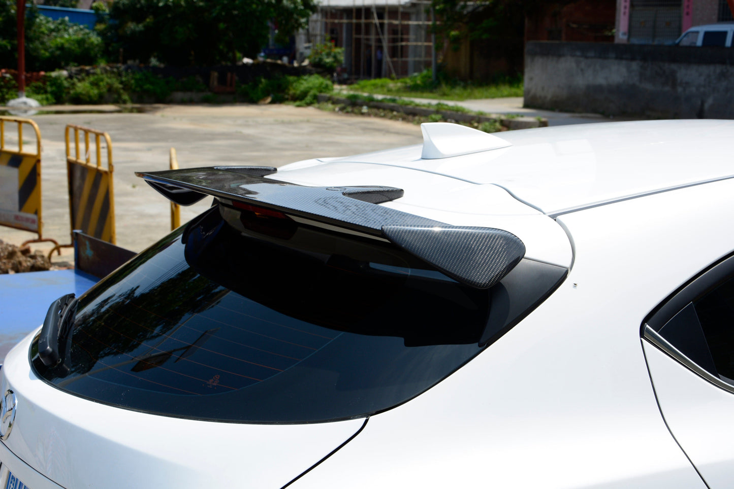 For Mazda 3 Axela 2017-18 5D Hatchback Carbon KZ Style Rear Roof Spoiler Wing