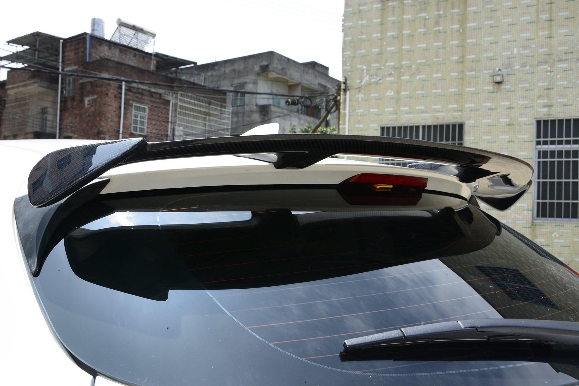 For Mazda 3 Axela 2017-18 5D Hatchback Carbon KZ Style Rear Roof Spoiler Wing