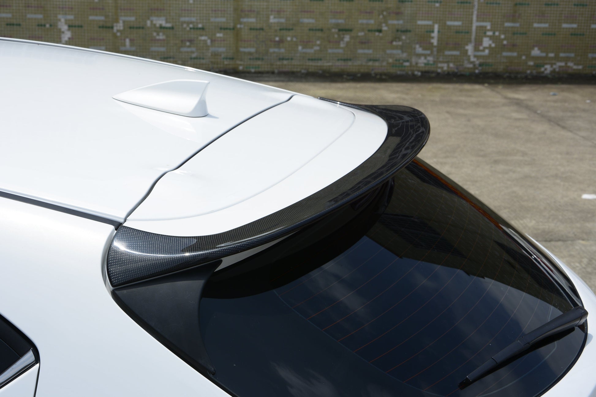 For Mazda 3 Axela 2017-18 5D Hatchback Carbon KZB Rear Roof Spoiler Wing Lip