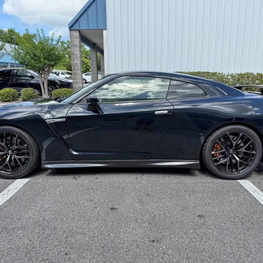 For Nissan GTR R35 4BA PP OE Style Side Skirts Body Kits 2017-2023