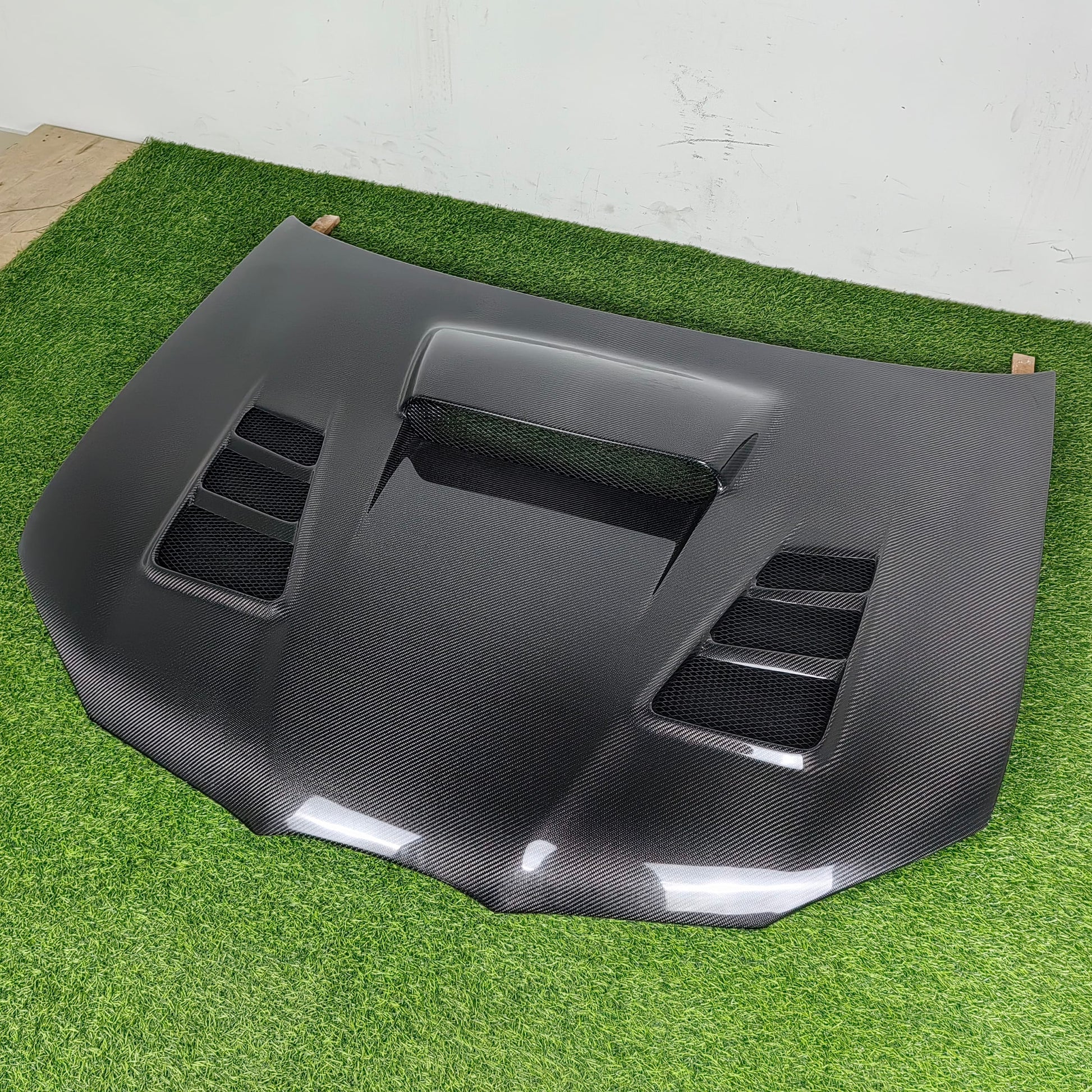 For SUBARU WRX STI 8th Gen GD VR Style Front Vented Hood 2005-2007