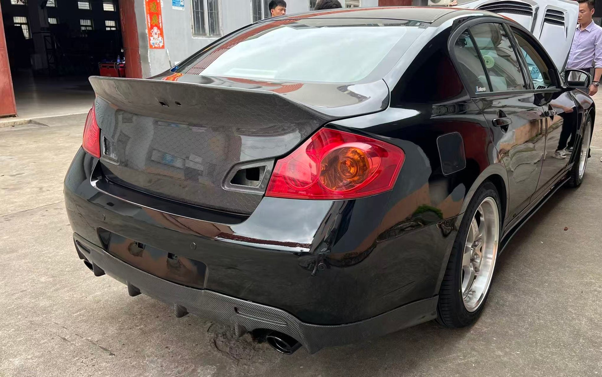 Infiniti G25/G35/G37/Q40 Sedan Ducktail Rear Trunk Boot Lid 2008-2013 (With Camera Hole)