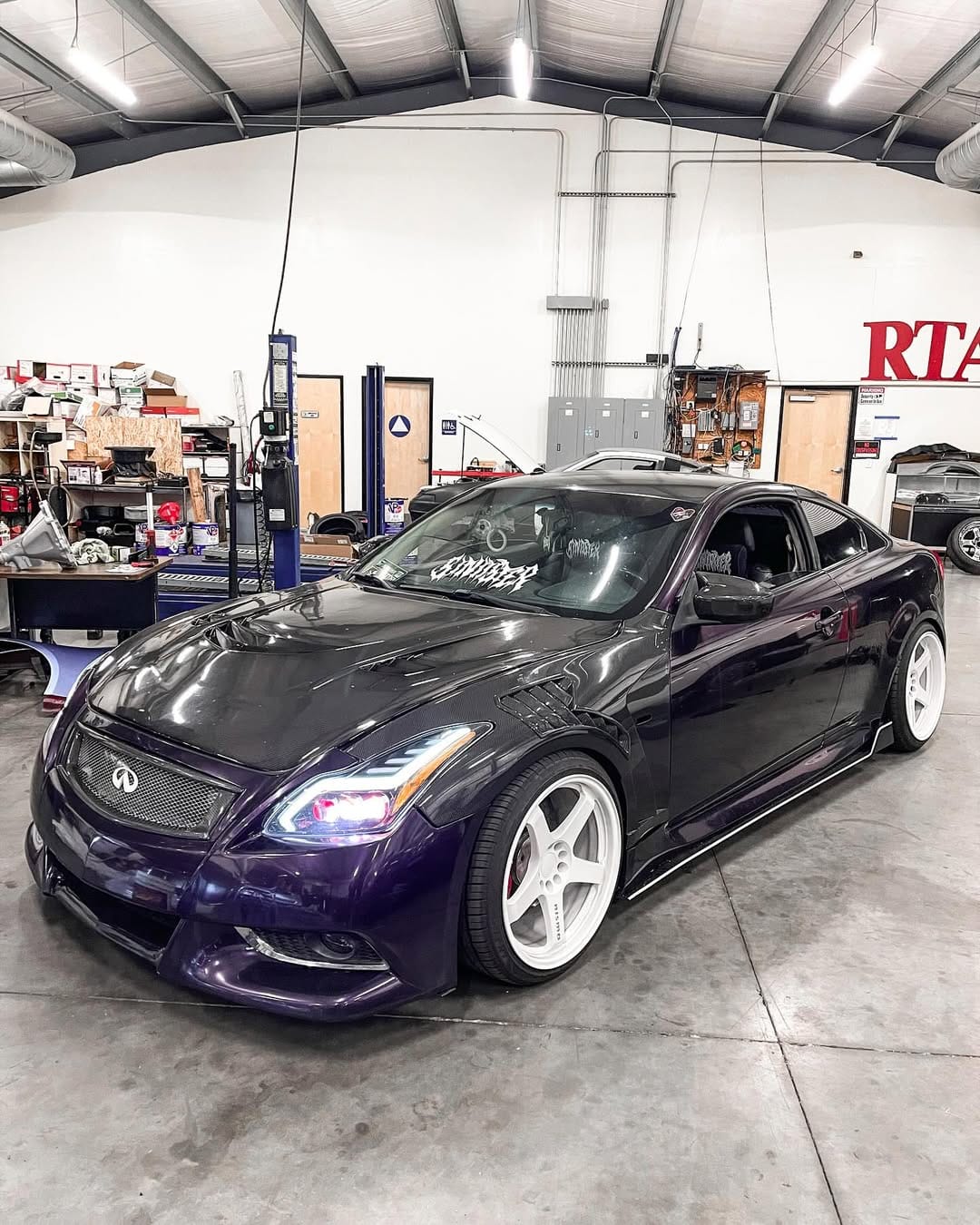 Infiniti G37/Q40/Q60 V36 Coupe 2 Door Front Vented Fenders 2008-2015