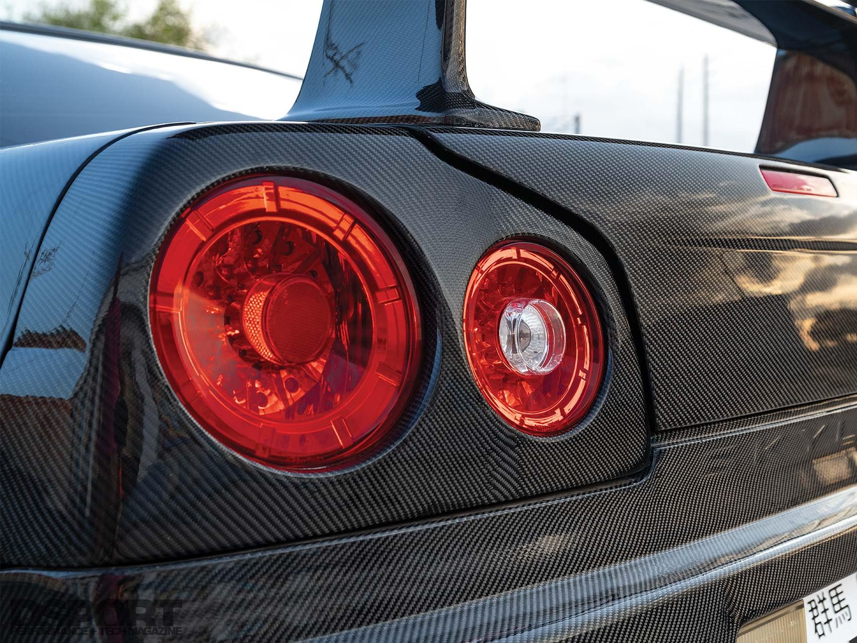 Kazento For Nissan Skyline R34 GTR Only Rear Trunk Tail Light Cover Panel Carbon Kazento Carbon Parts 车身侧板 R34-TL-GTR-CF