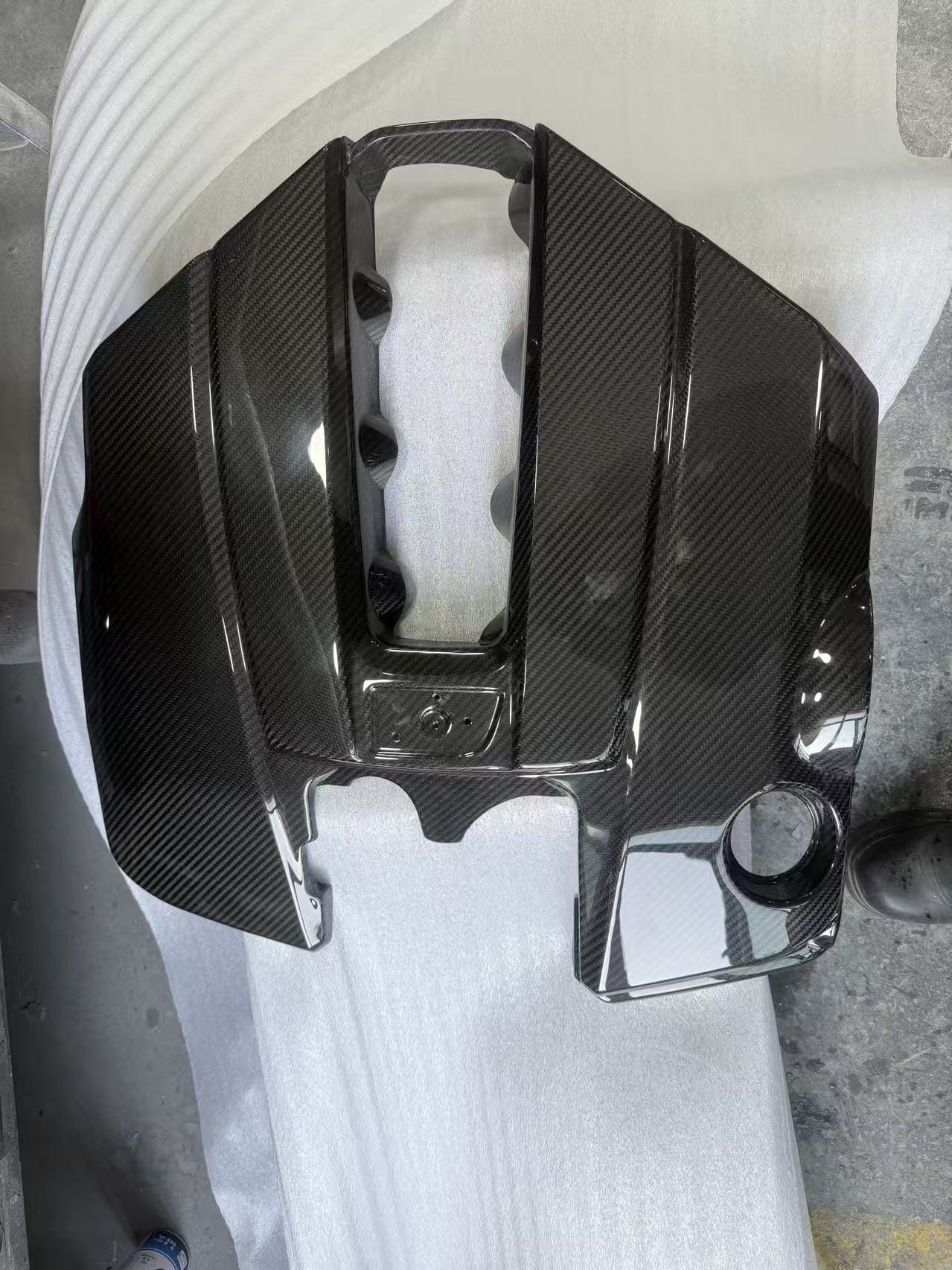 Lexus RCF GSF IS500 Pre-Preg Dry Carbon Engine Cover – Kazento