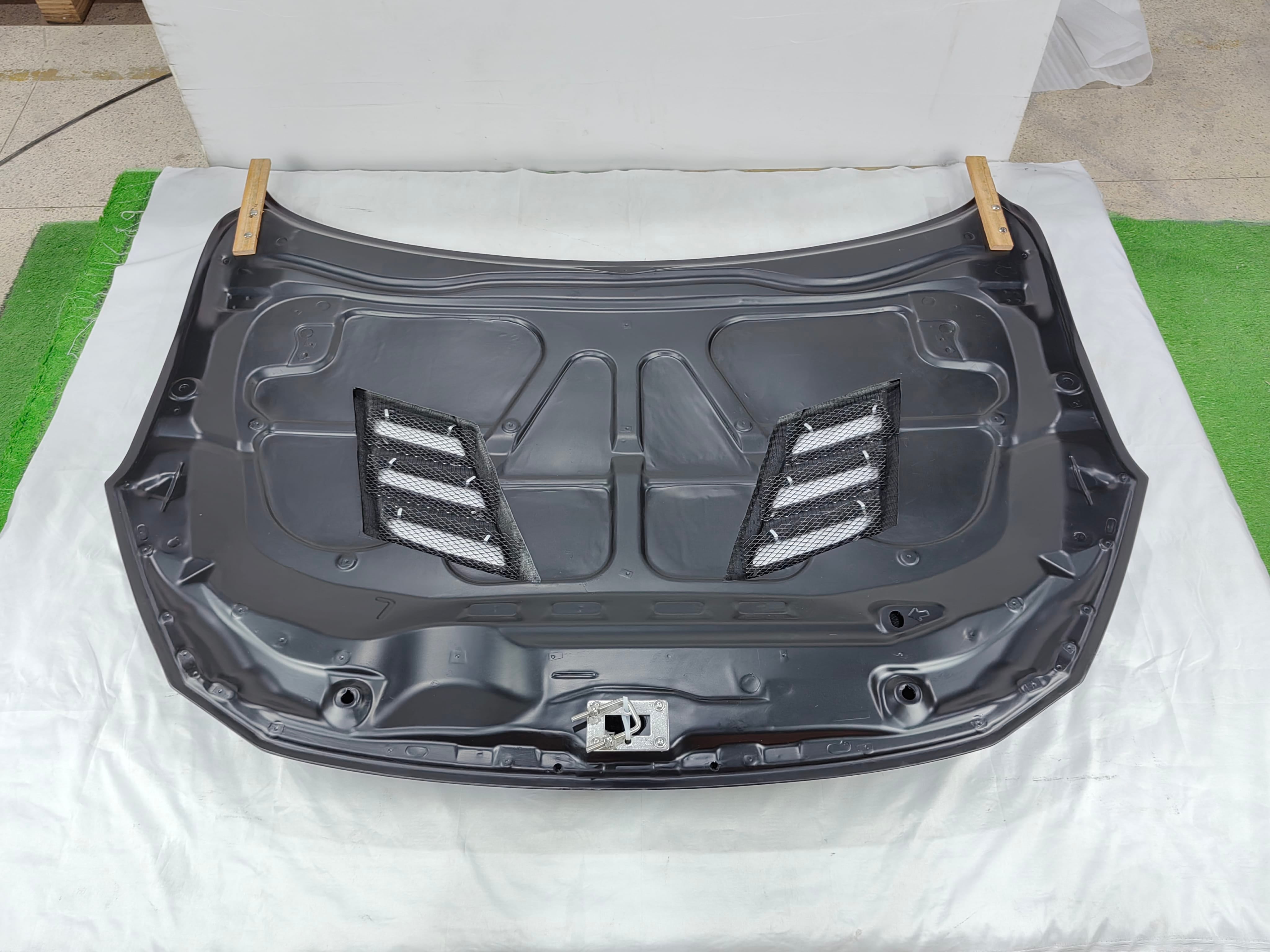 Mazda 3 Axela 5D Hatchback RX Style Vented Hood Bonnet 2014-2016