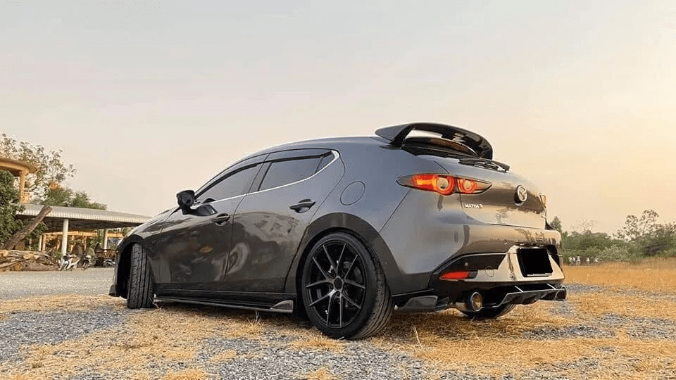 Mazda 3 Axela Hatch Back Roof Spoiler Wing 2020+ Kazento Carbon Parts 车身侧板