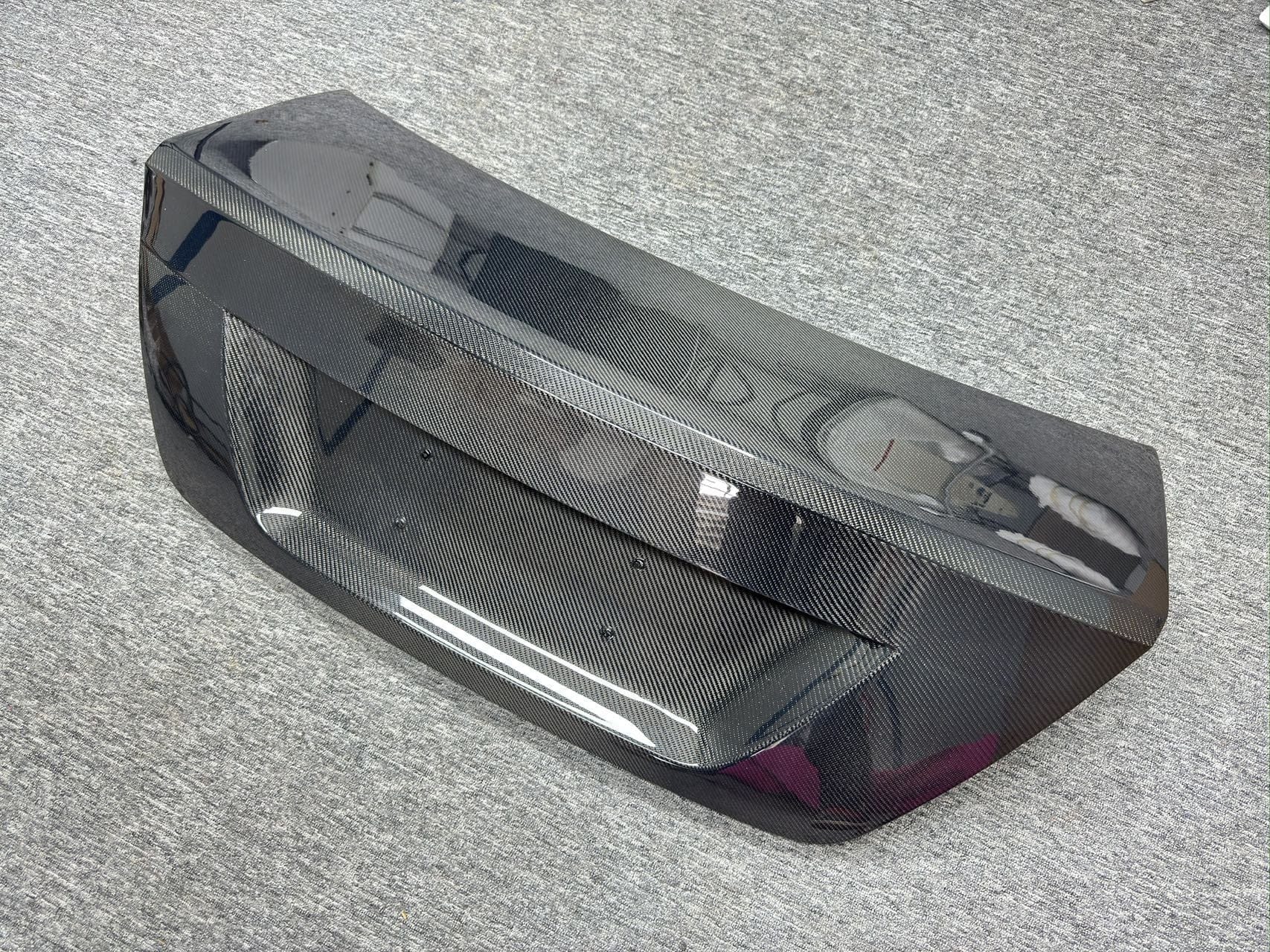Mercedes Benz W204 C63 AMG C250 C300 C350 Sedan Trunk Lid 2008-2013