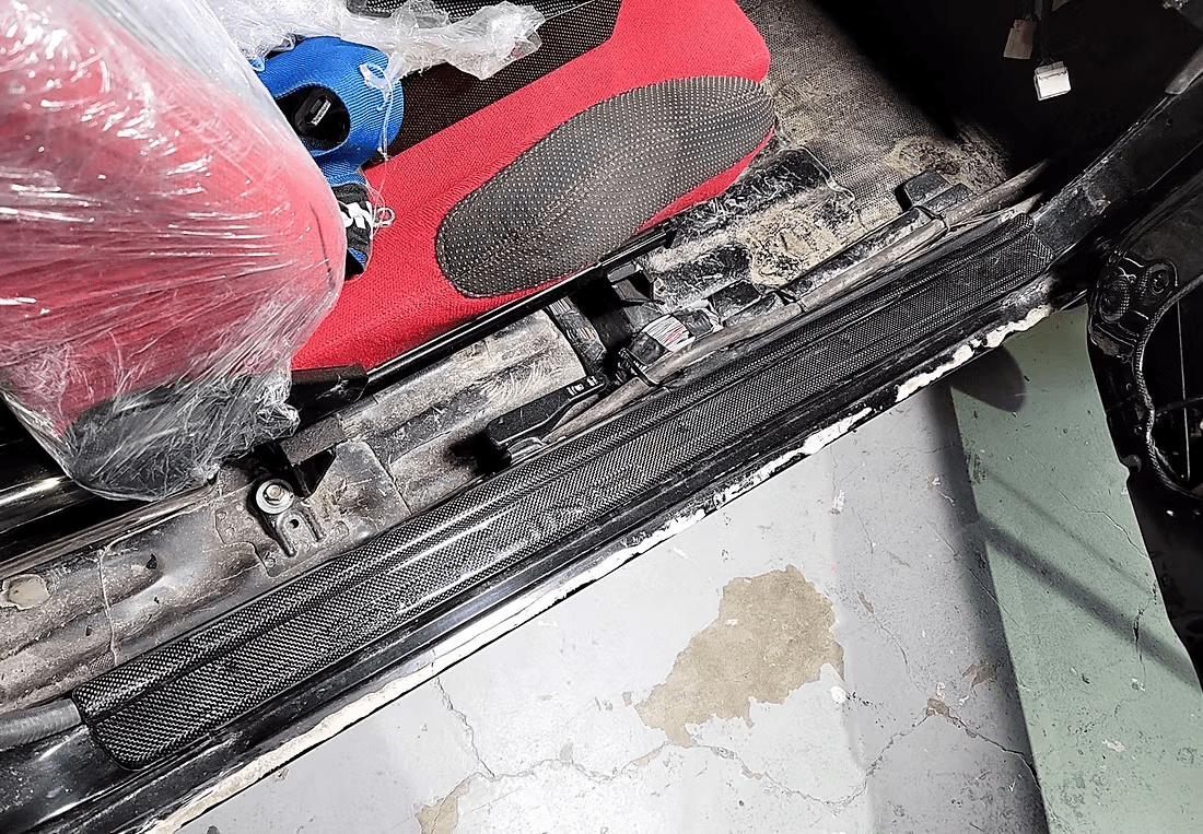 Nissan Skyline R32 GTR GTS Side Door Sill Plates 1989-1993 Kazento Carbon Parts 车身侧板 Carbon Fiber R32-DS-CF