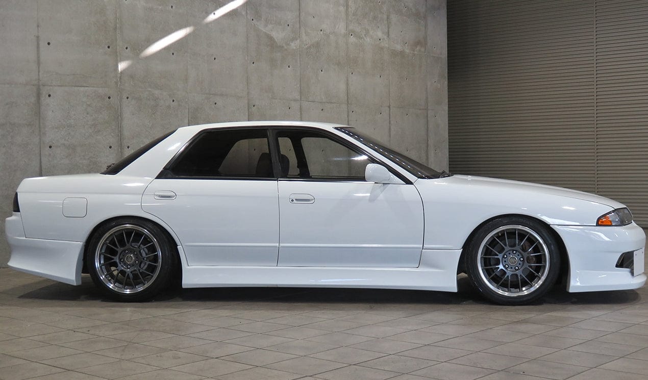Skyline R32 GTS 4-Door Rear Wider Fenders 1989-1994 Kazento Carbon Parts 车身侧板