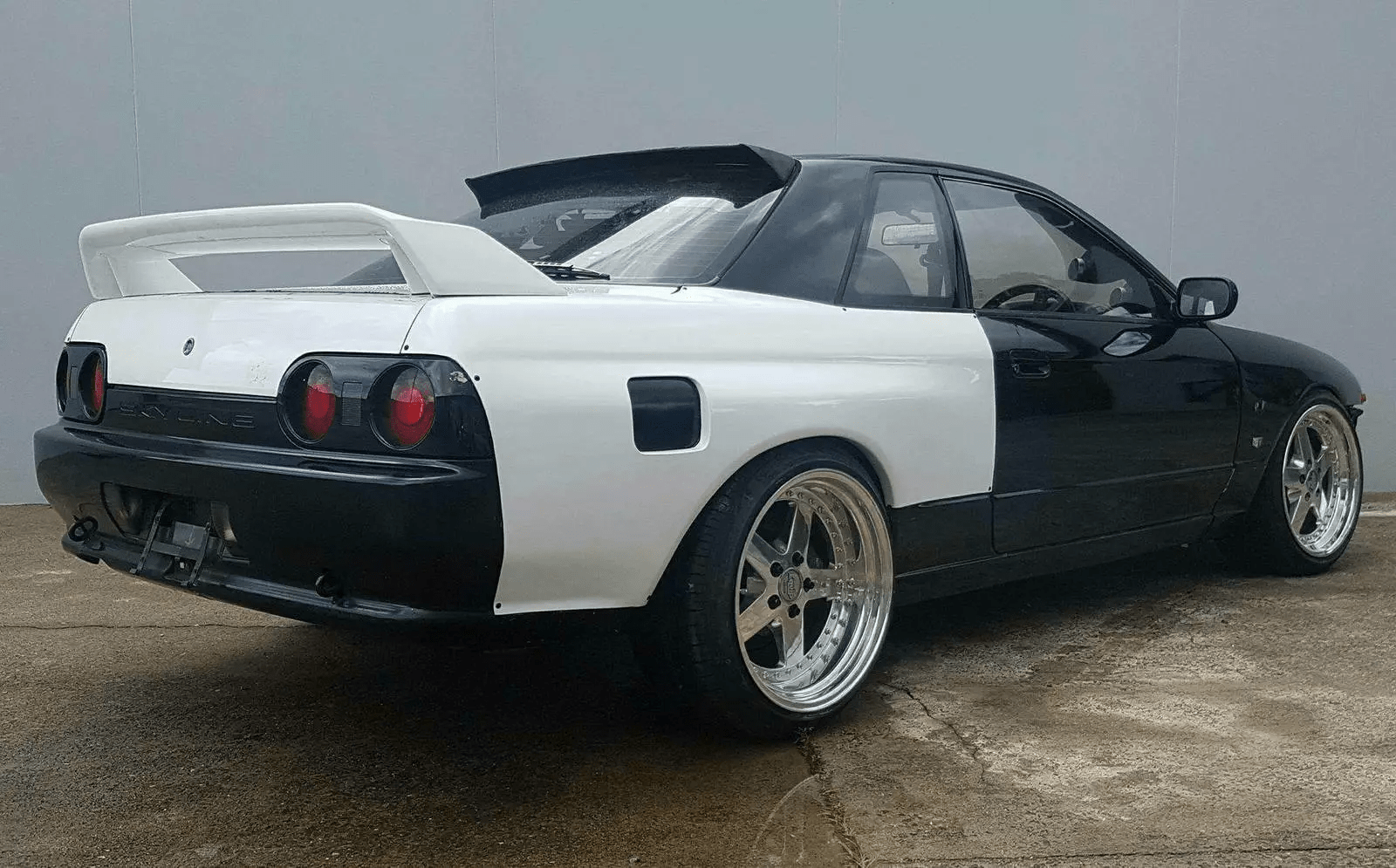 Skyline R32 GTS WID Style Rear Fender+30MM Wider 1989-1994 Kazento Carbon Parts 车身侧板 Fiber Glass (Unpaint) R32-RF-GTS-FRP
