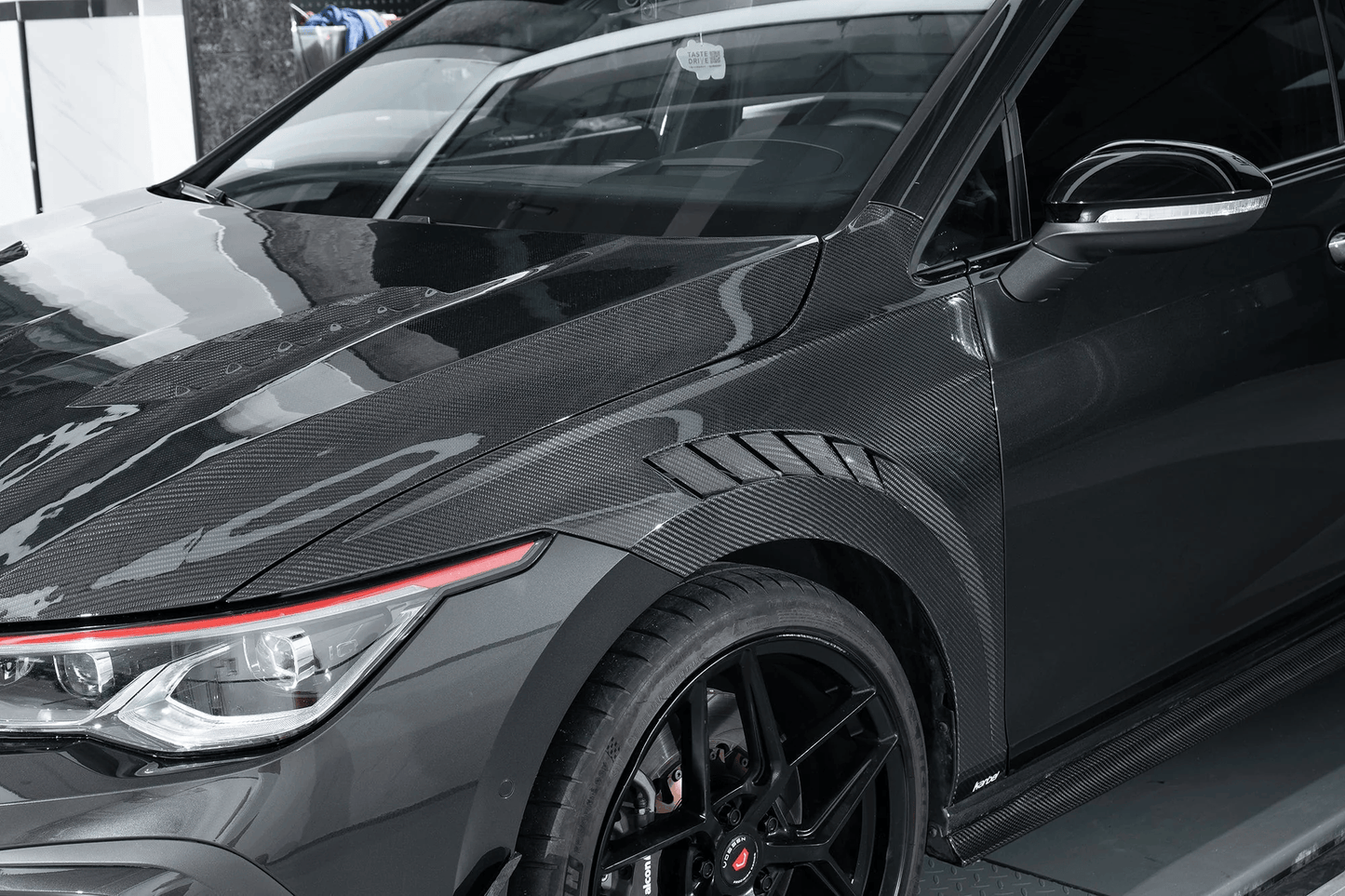 Volkswagen Golf MK8 MK8.5 KB Style Front Vented Fenders 2020+